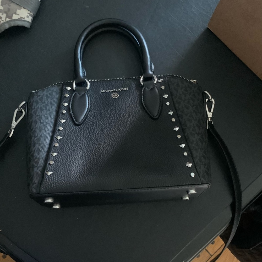Michael Kors Sienna Satchel in Black
